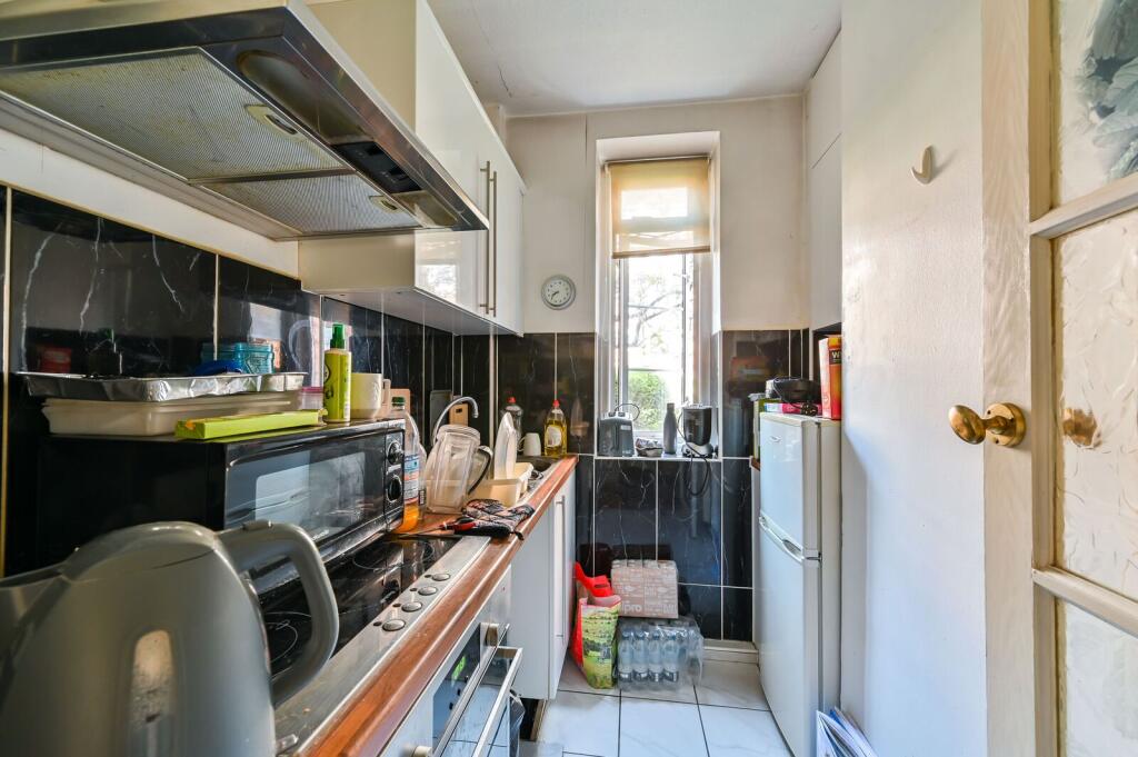 Apartment in London - View 4