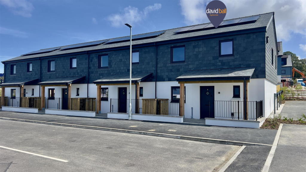 Main image of property: Hedhas Dowr, Newquay