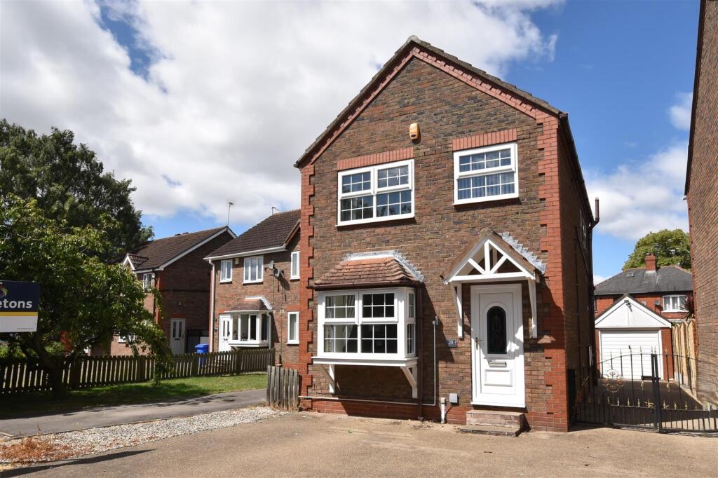 Main image of property: Carrfields, Goole