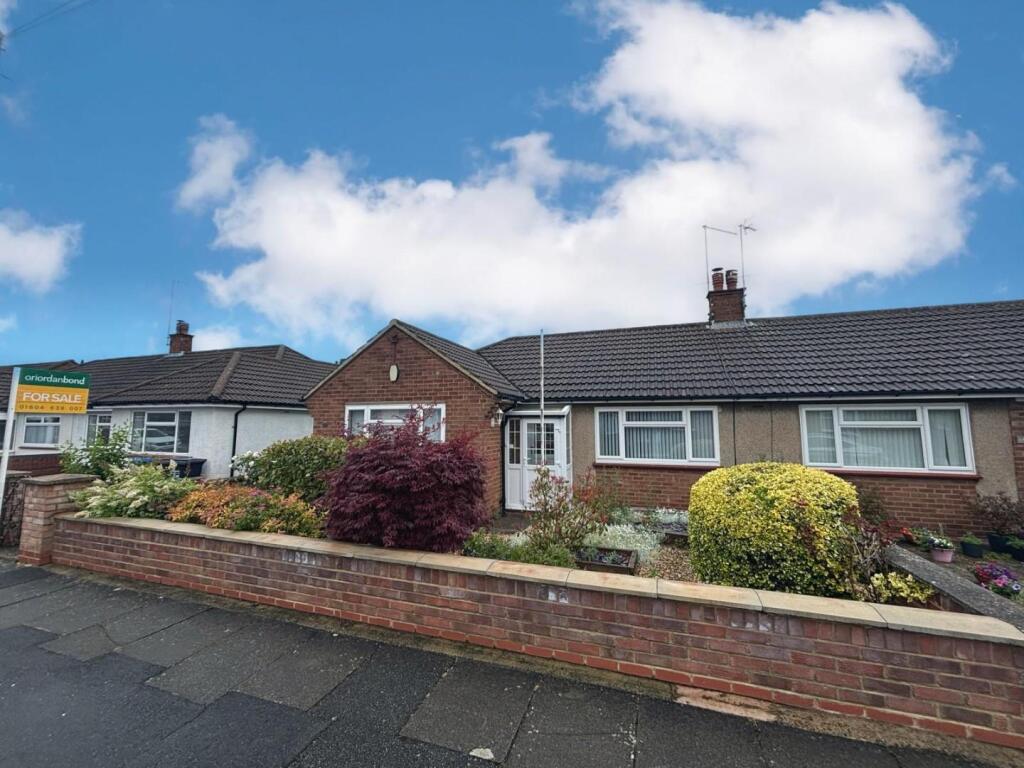 Main image of property: Collingdale Road, The Headlands, Northampton NN3