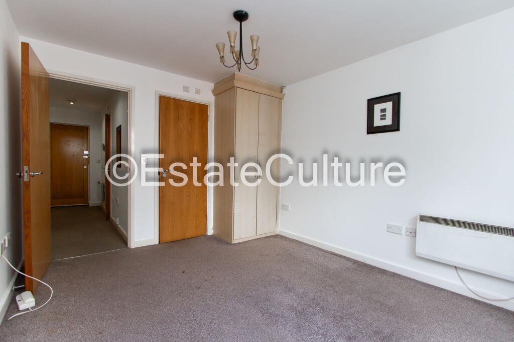 Apartment in Coventry - View 5