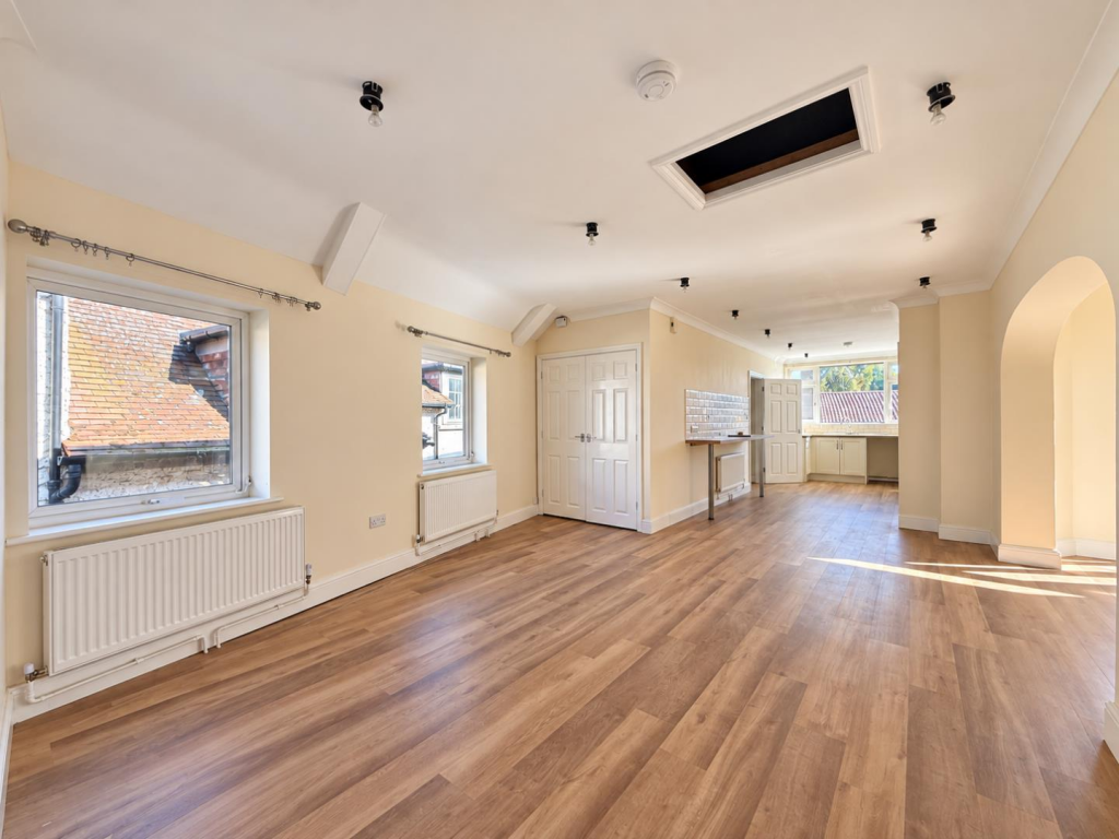 Apartment in Bury St Edmunds, Mildenhall - View 4