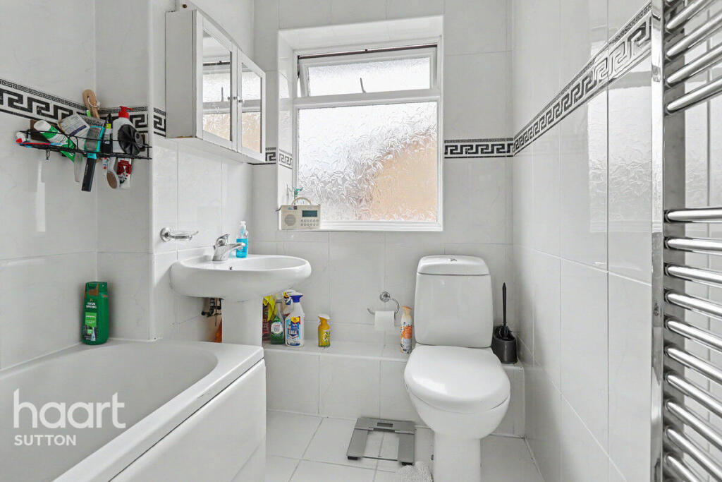 North Acre, Banstead photo 5