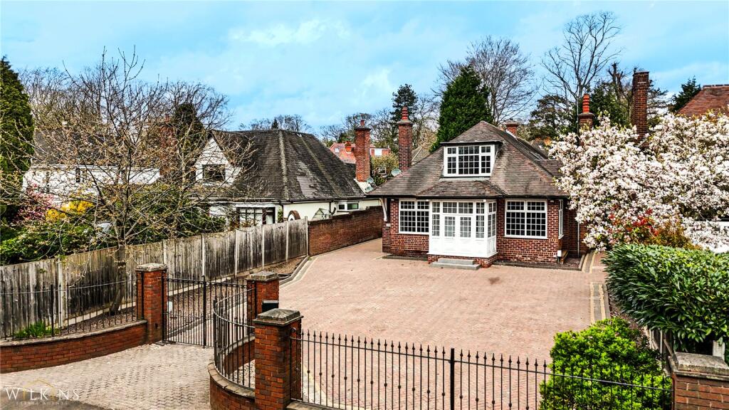Main image of property: Streetly Lane, Sutton Coldfield, West Midlands, B74