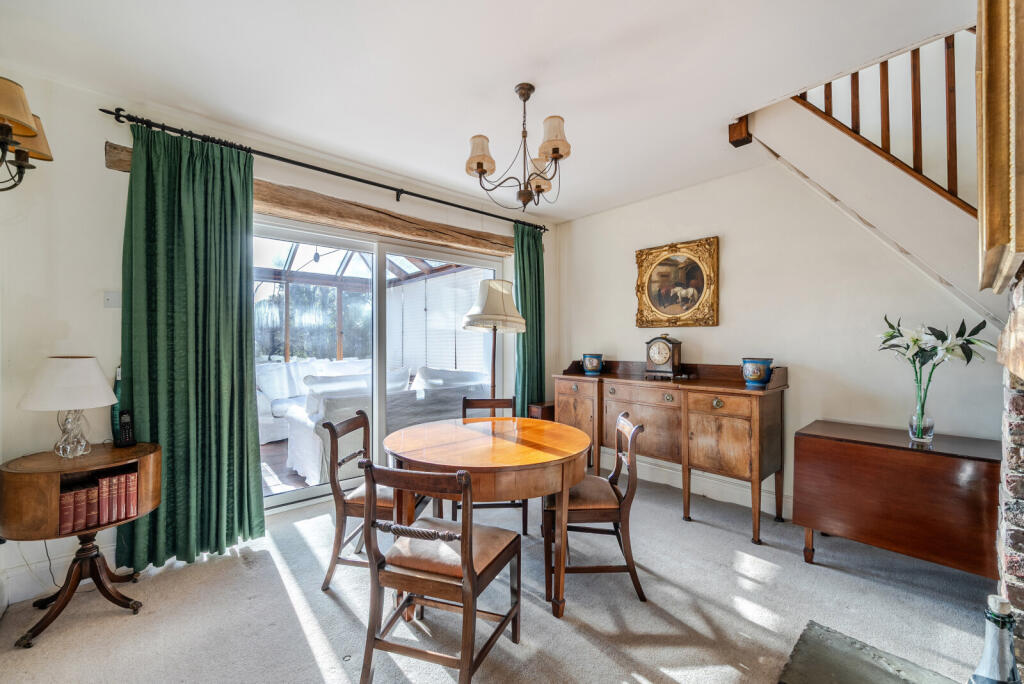 House in Redhill - View 5
