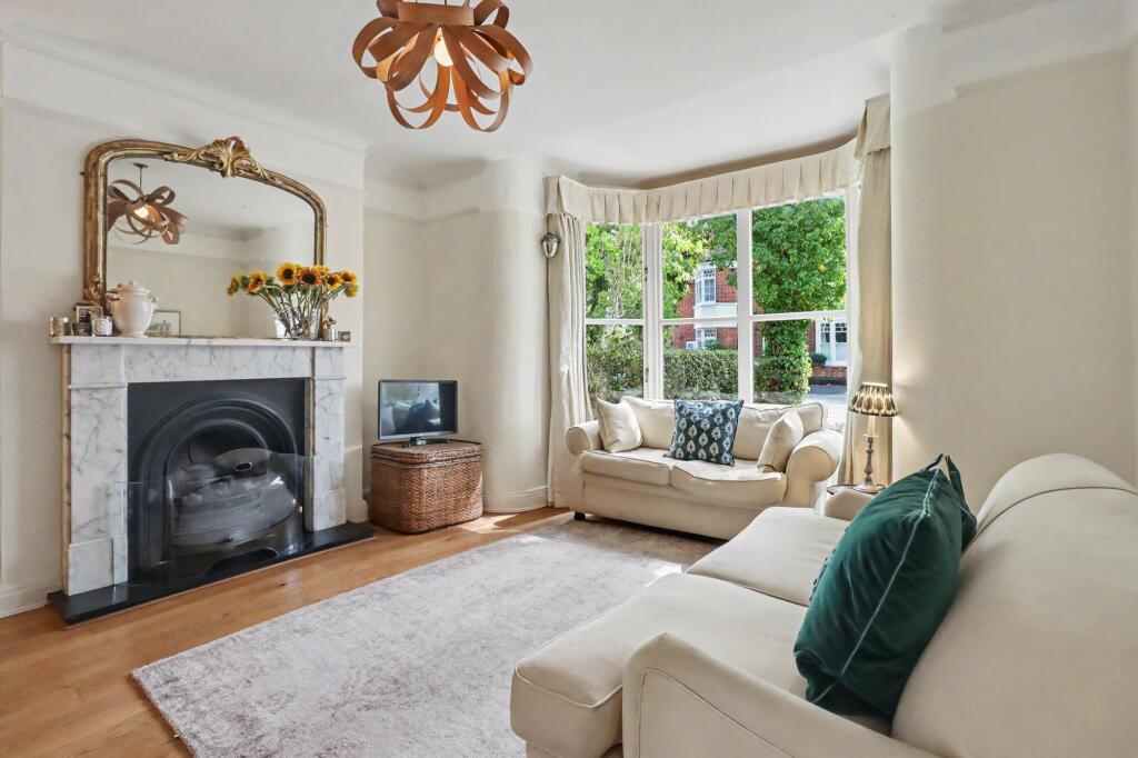 House in East Molesey, Thames Ditton - View 5