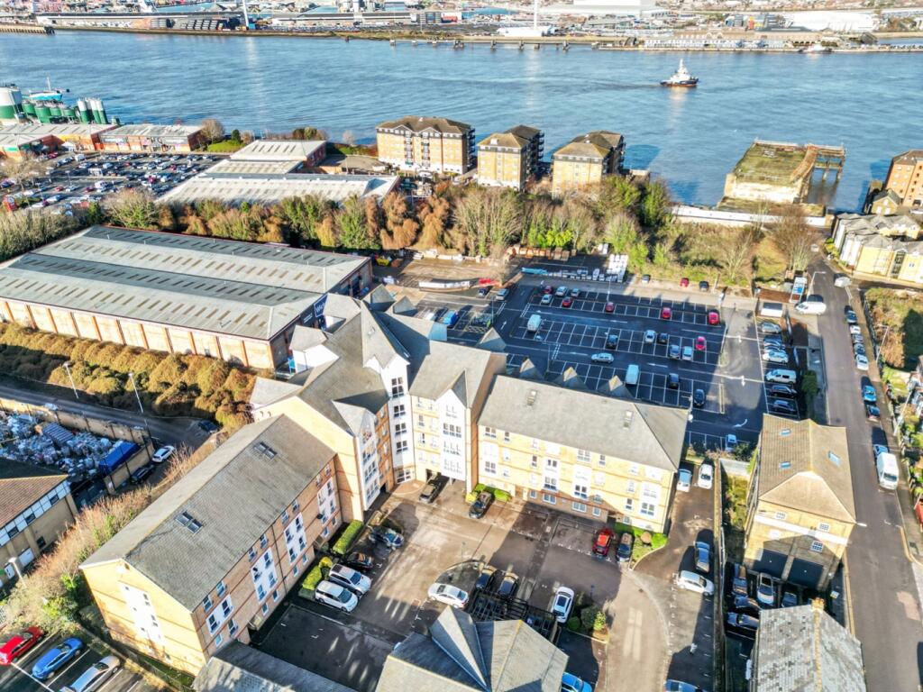 Main image of property: Fairfield Square, Stuart Road, Gravesend, Kent, DA11 0DT