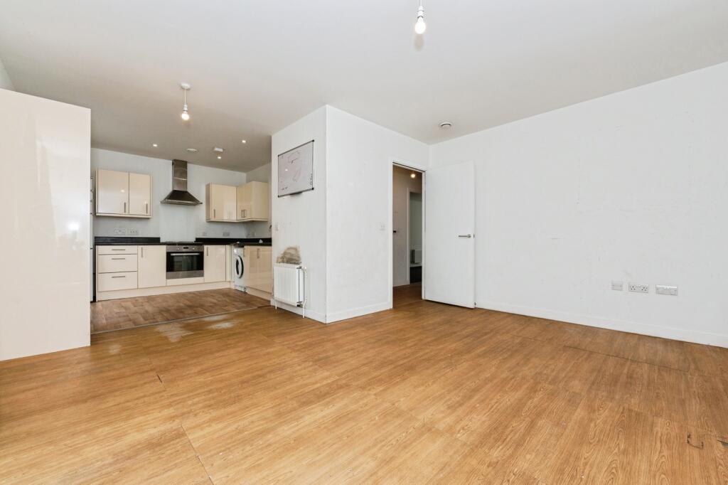Apartment in London - View 5