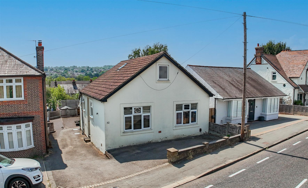 Main image of property: Belswains Lane, Hemel Hempstead, HP3