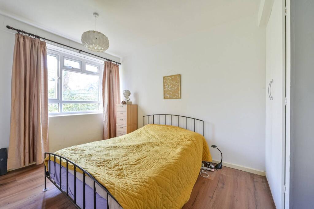 Albert Drive, Southfields, London, SW19 photo 4