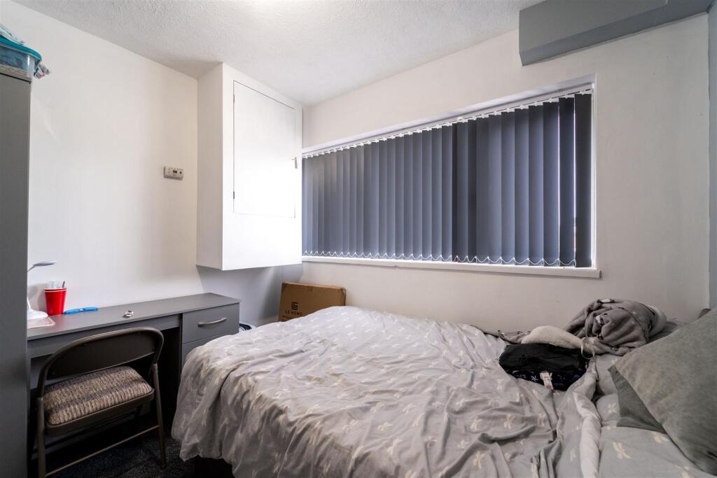 5 bedroom house for rent