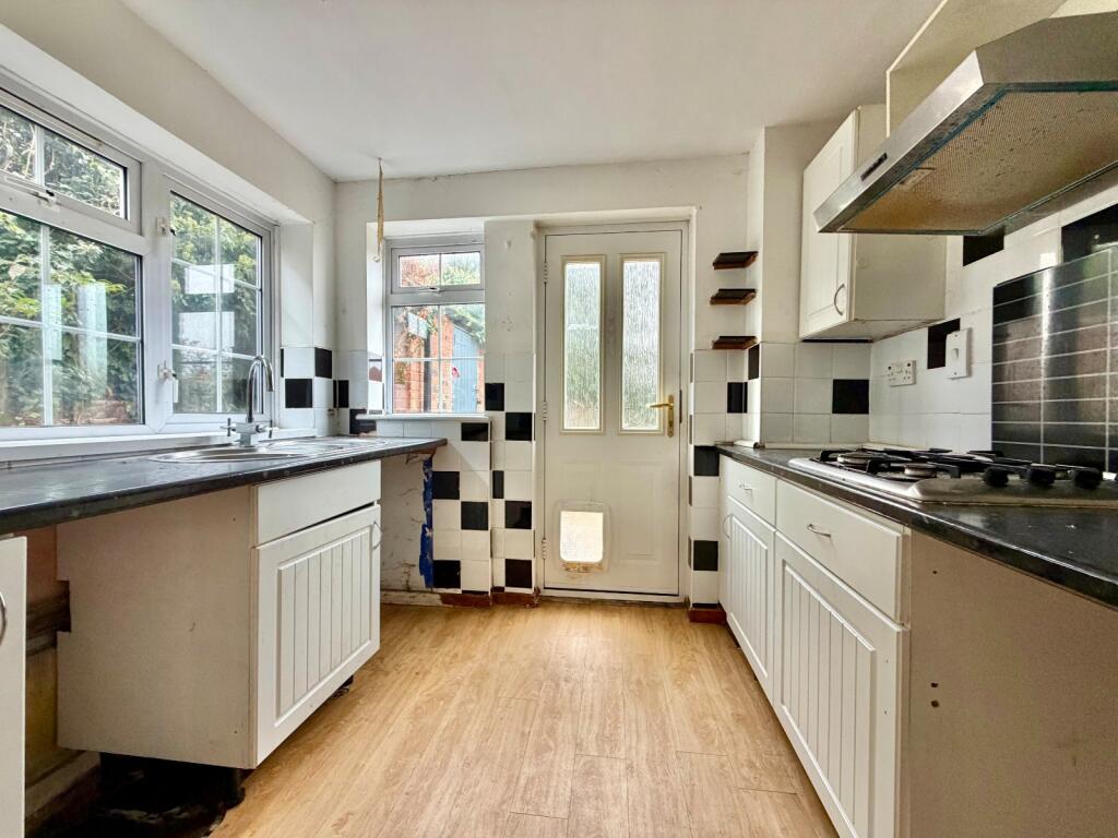 House in Gloucester - View 4