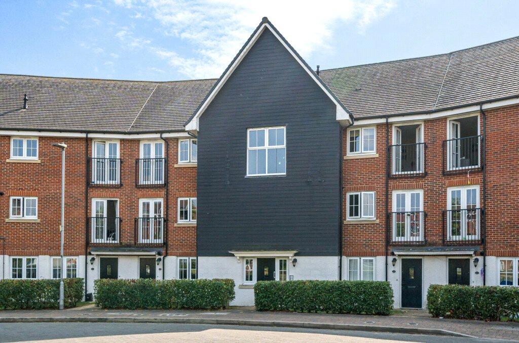 Main image of property: Fulmar Crescent, Bracknell, Berkshire