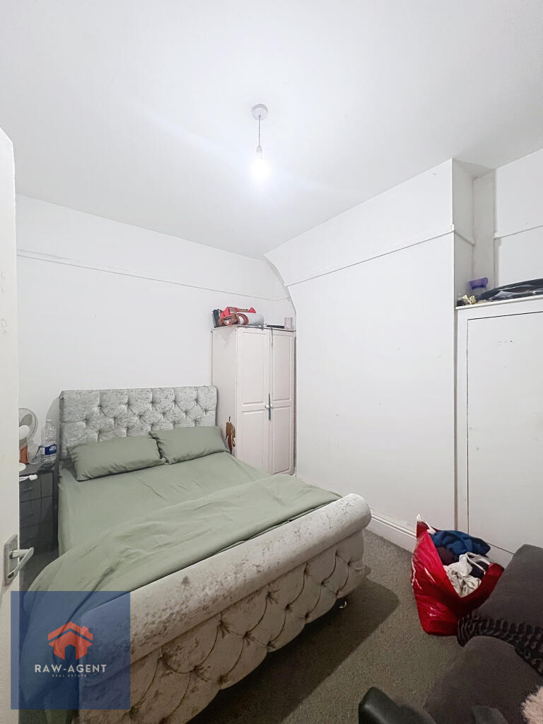 House in Liverpool, Walton - More