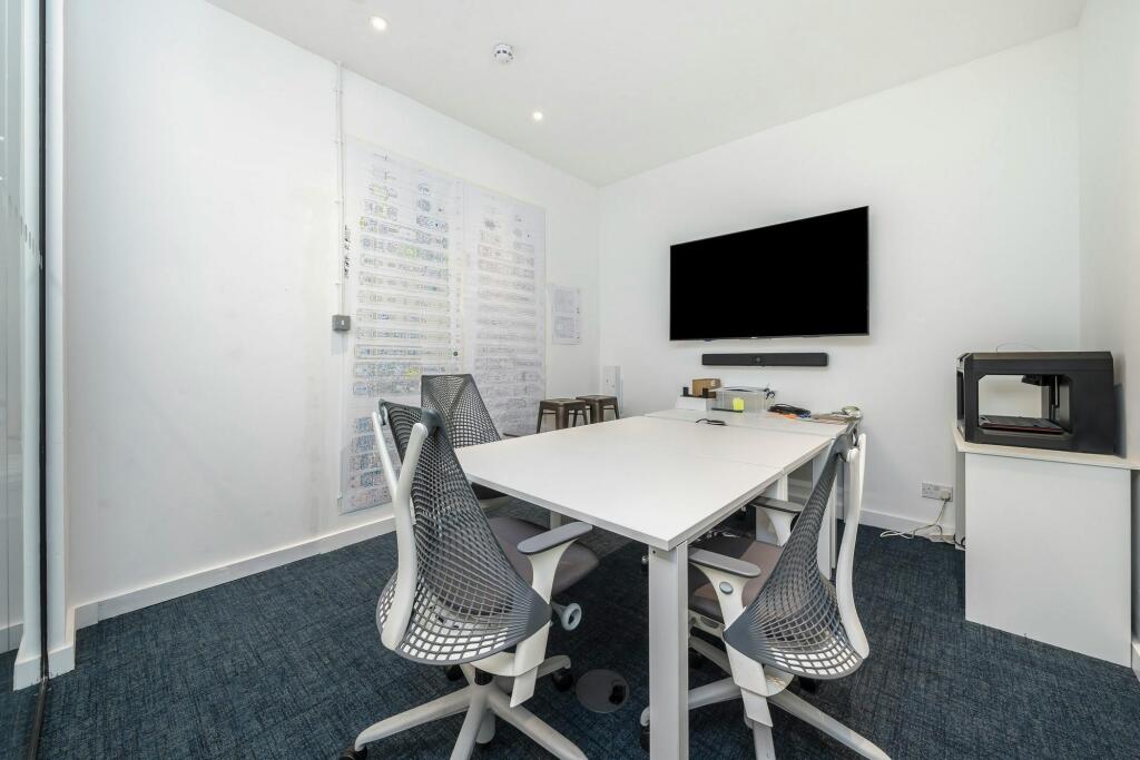 8 Lamb Walk meeting room Copy.jpg