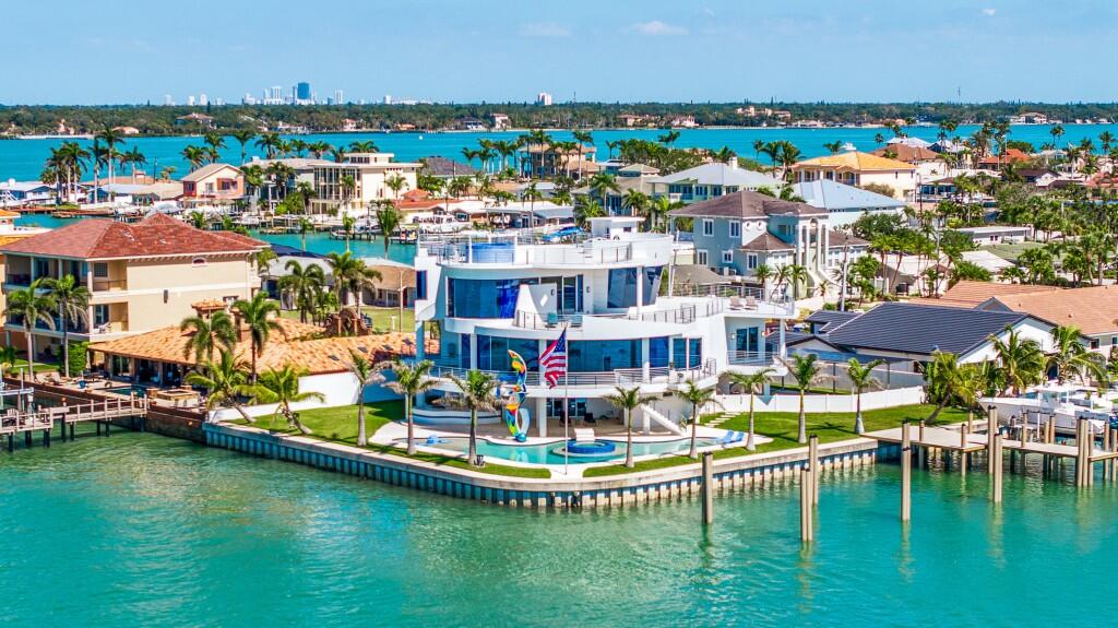 Main image of property: Treasure Island, Pinellas County, Florida