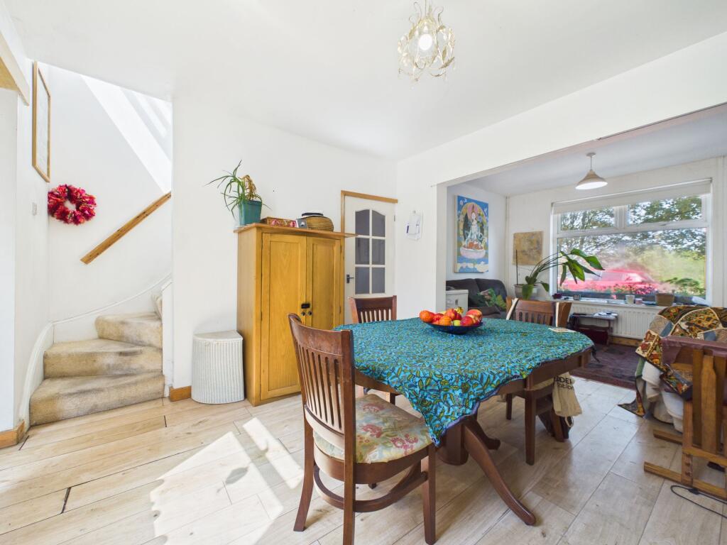 House in Newport - View 4