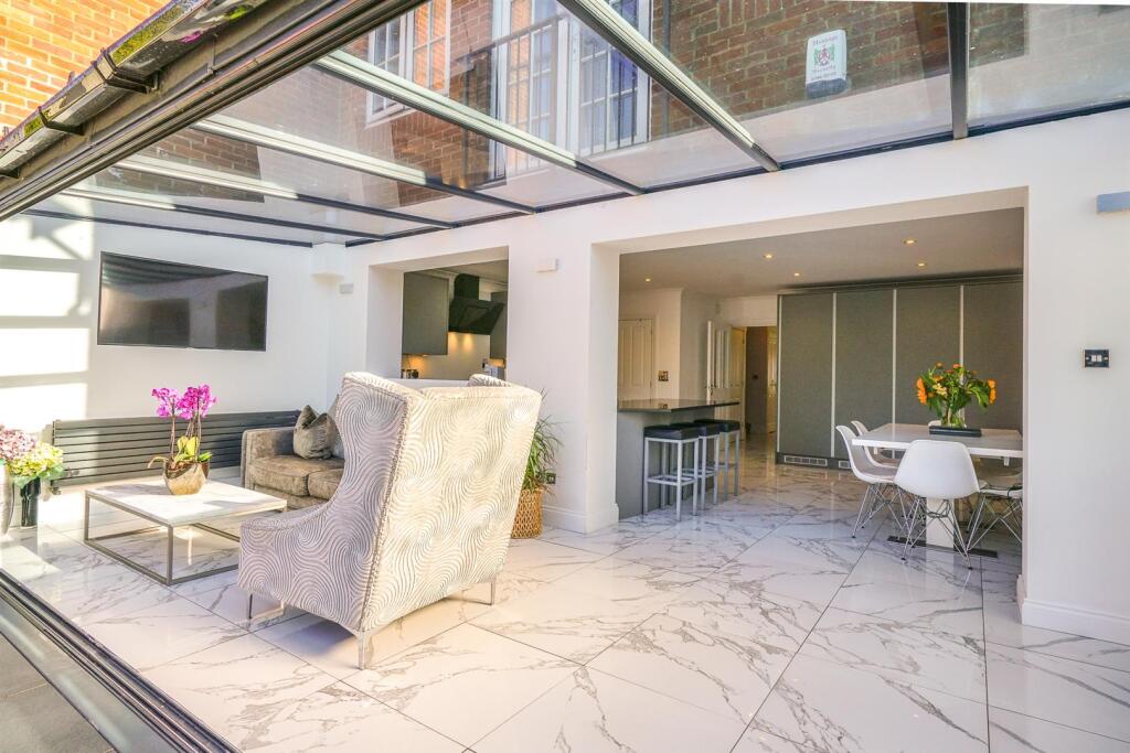 House in St Albans - View 2