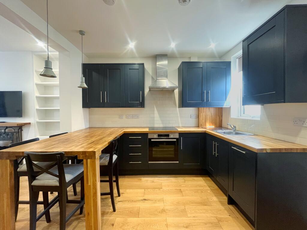 2 bedroom house for rent