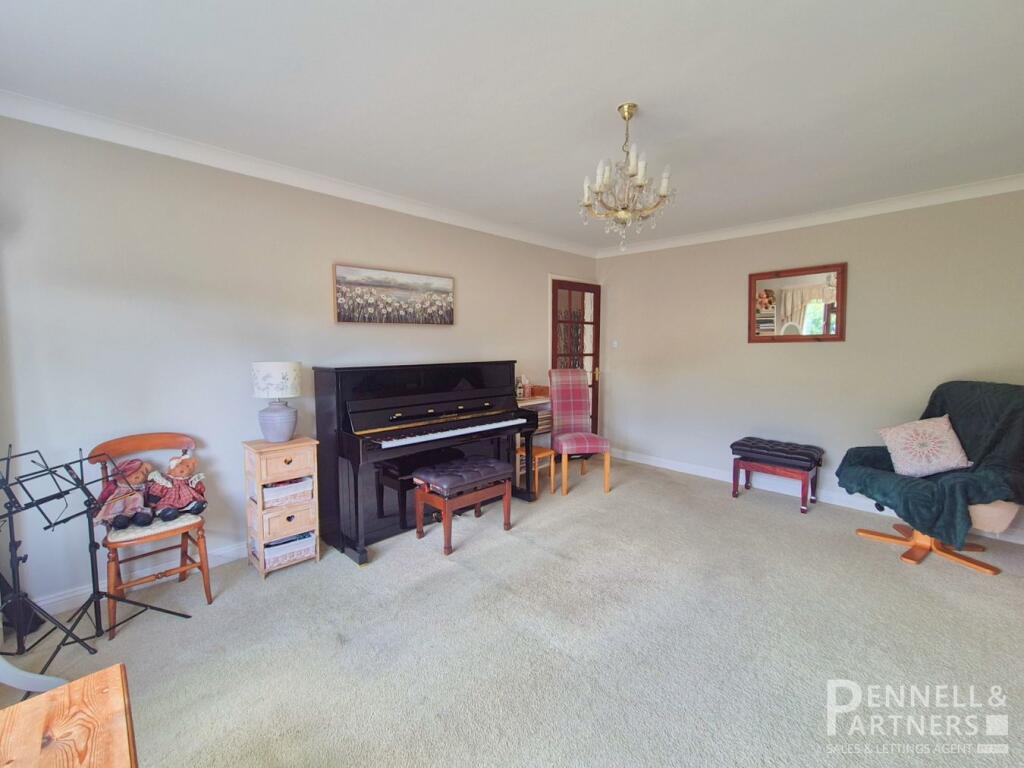 Mulberry Close, Whittlesey, Peterborough, PE7 photo 3