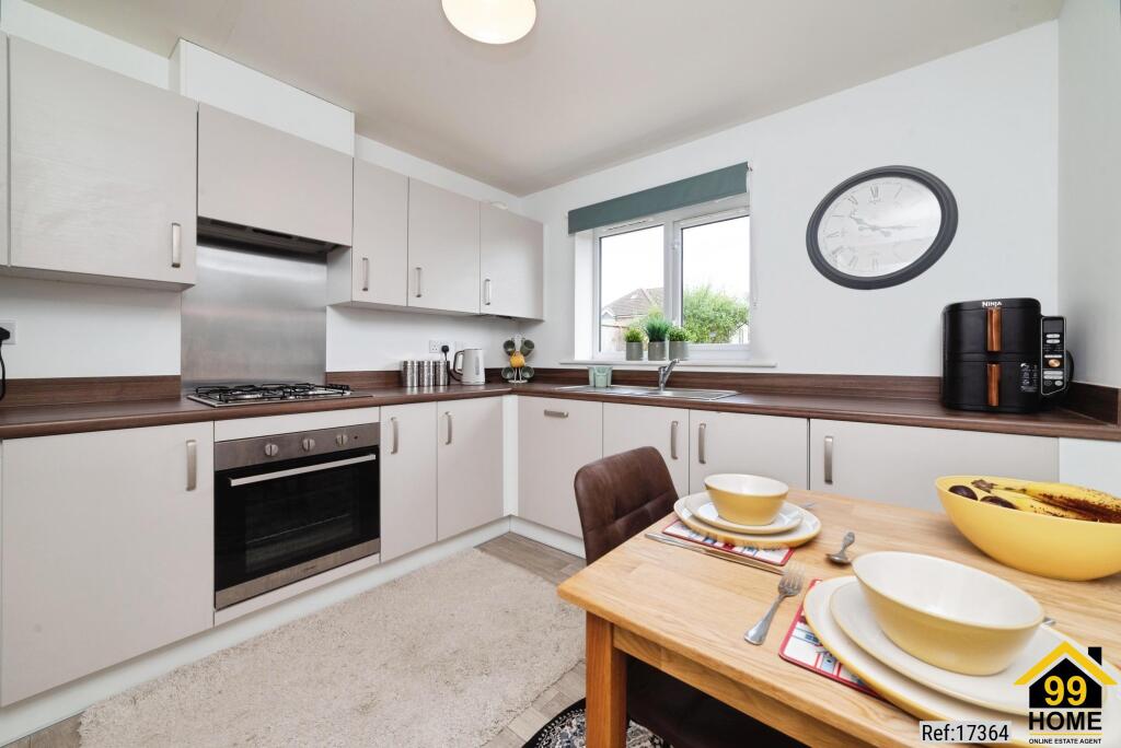 House in Hull - View 5