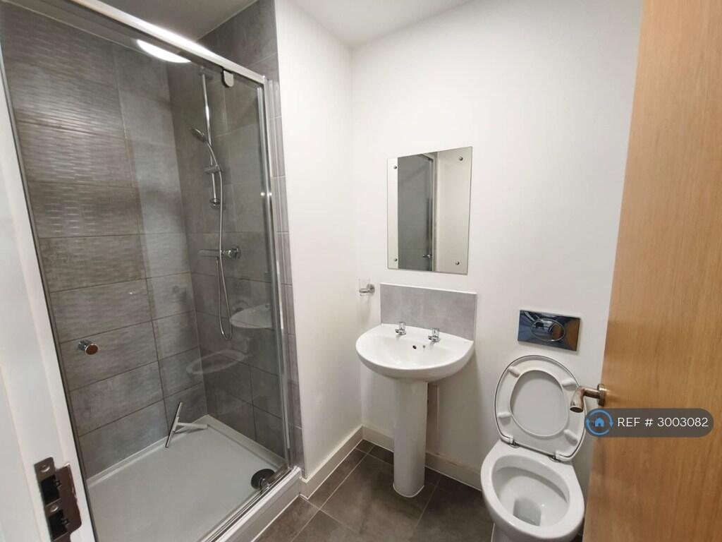 Apartment in Manchester - More