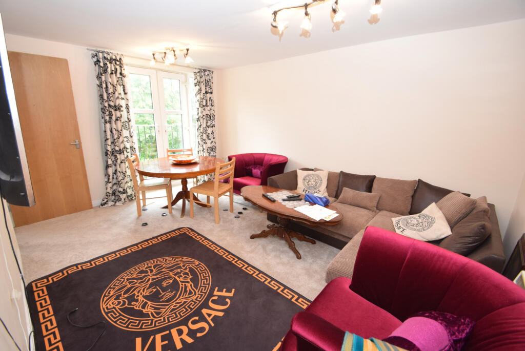 Apartment in Manchester, Whalley Range - View 3