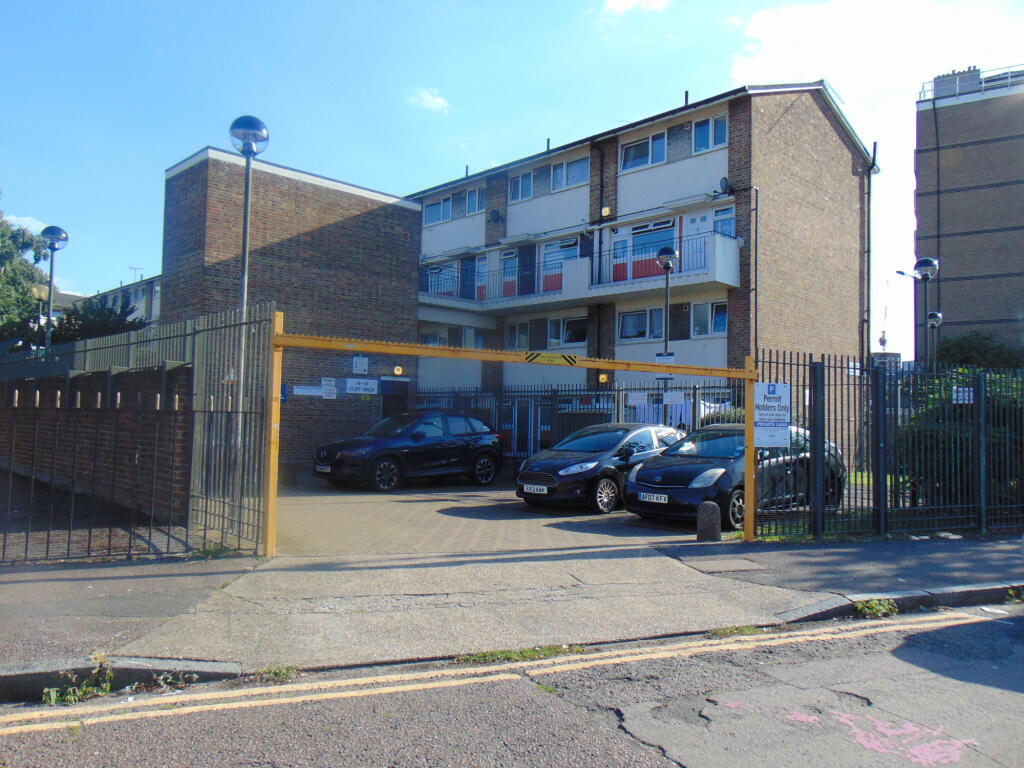 Main image of property: Canning Town, London, E16