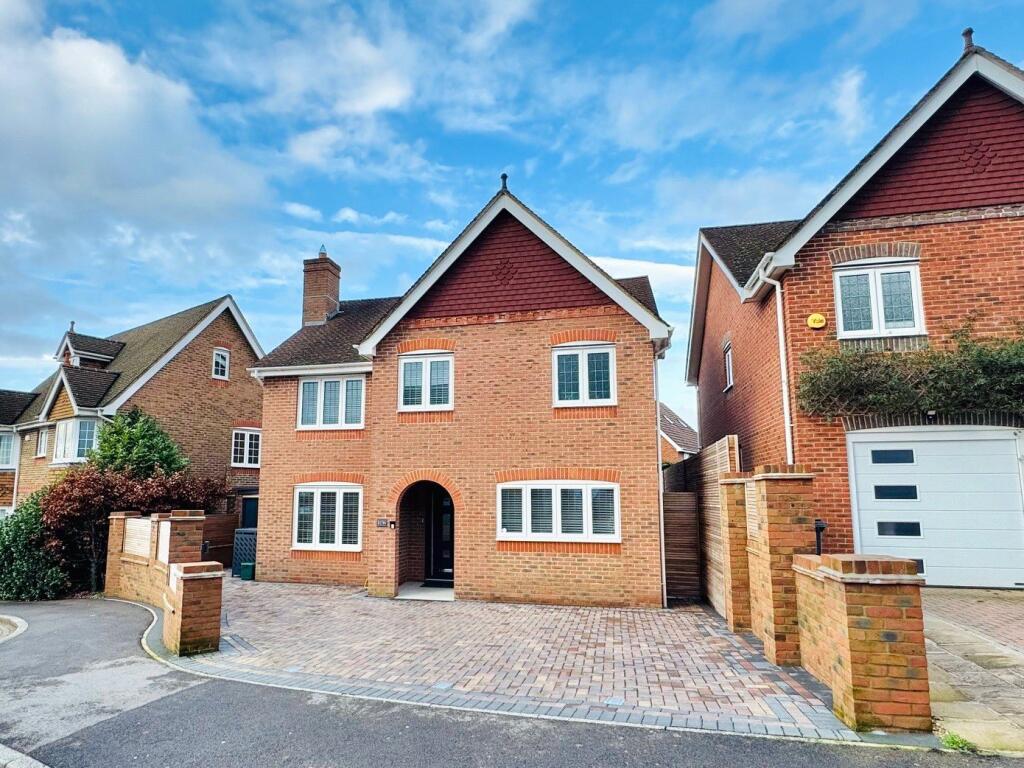 Main image of property: Kings Worthy Road, Fleet, Hampshire, GU51