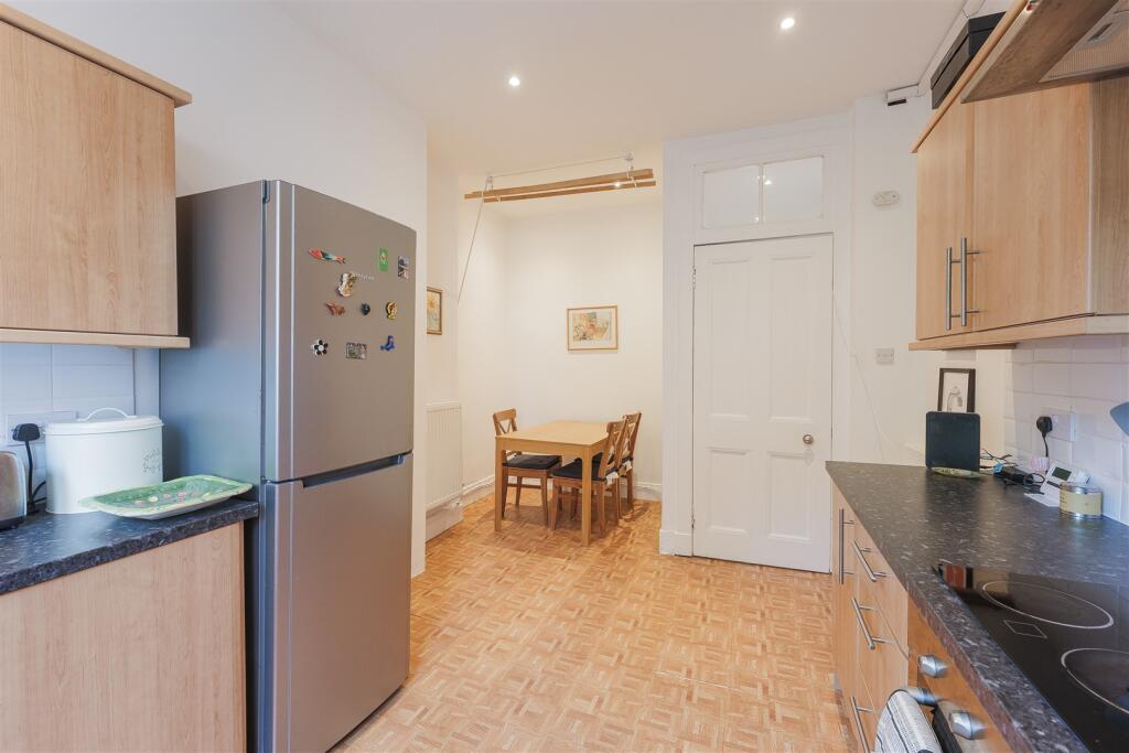 Apartment in Glasgow - View 5