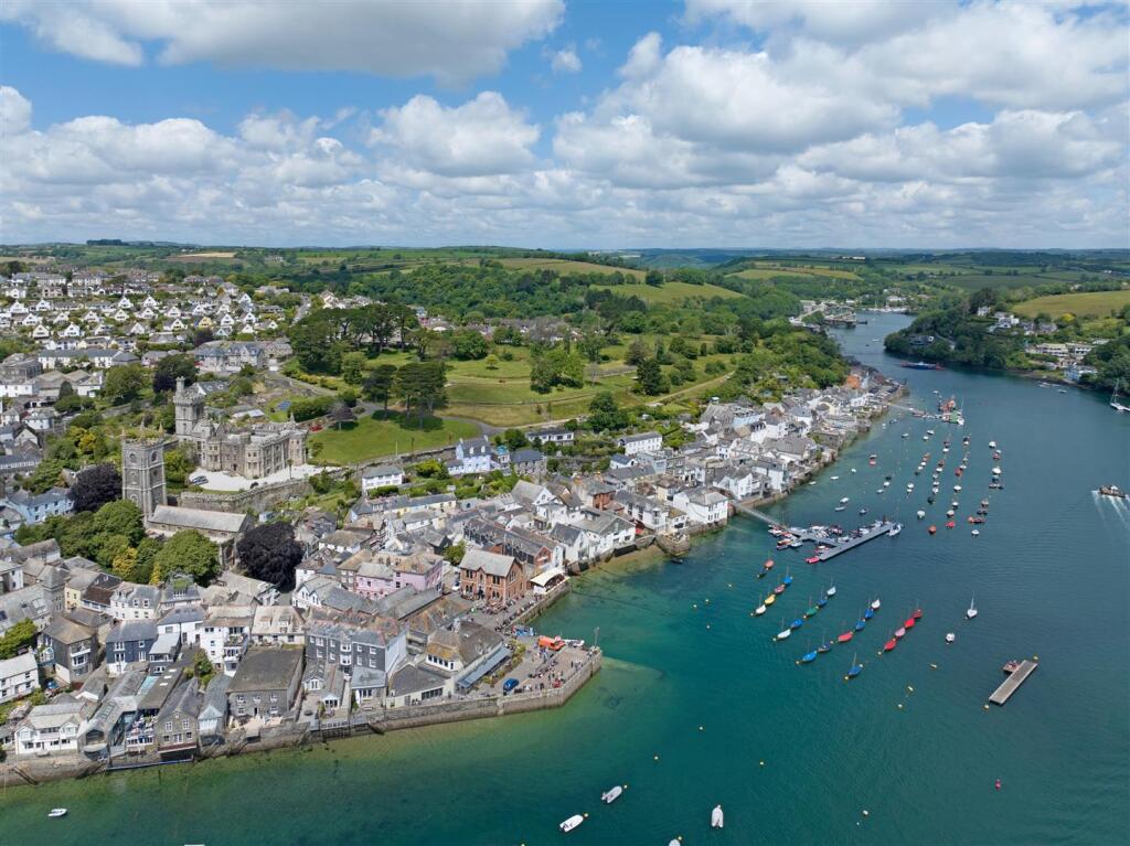 Main image of property: 20 Place Road, Fowey