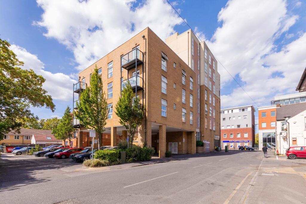 Apartment in Slough