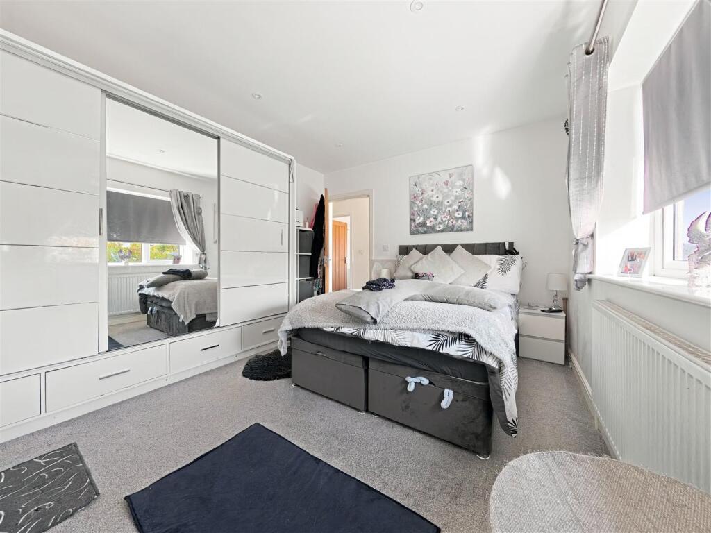 House in Canterbury - View 3