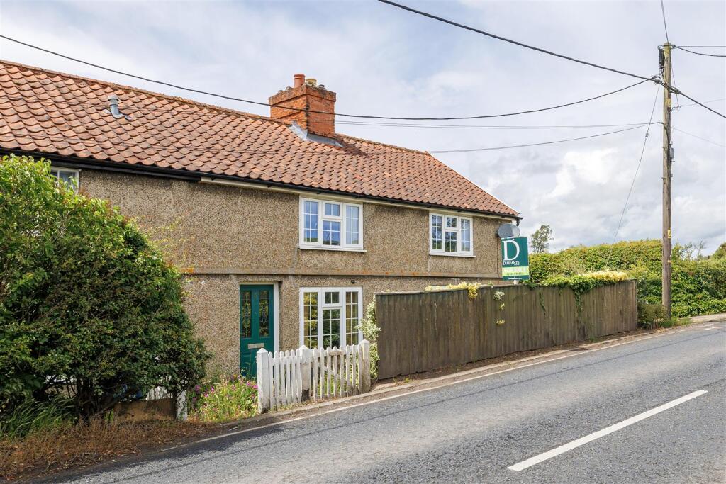 3-bed terraced on Halesworth Road, Bramfield, Halesworth, £270,000