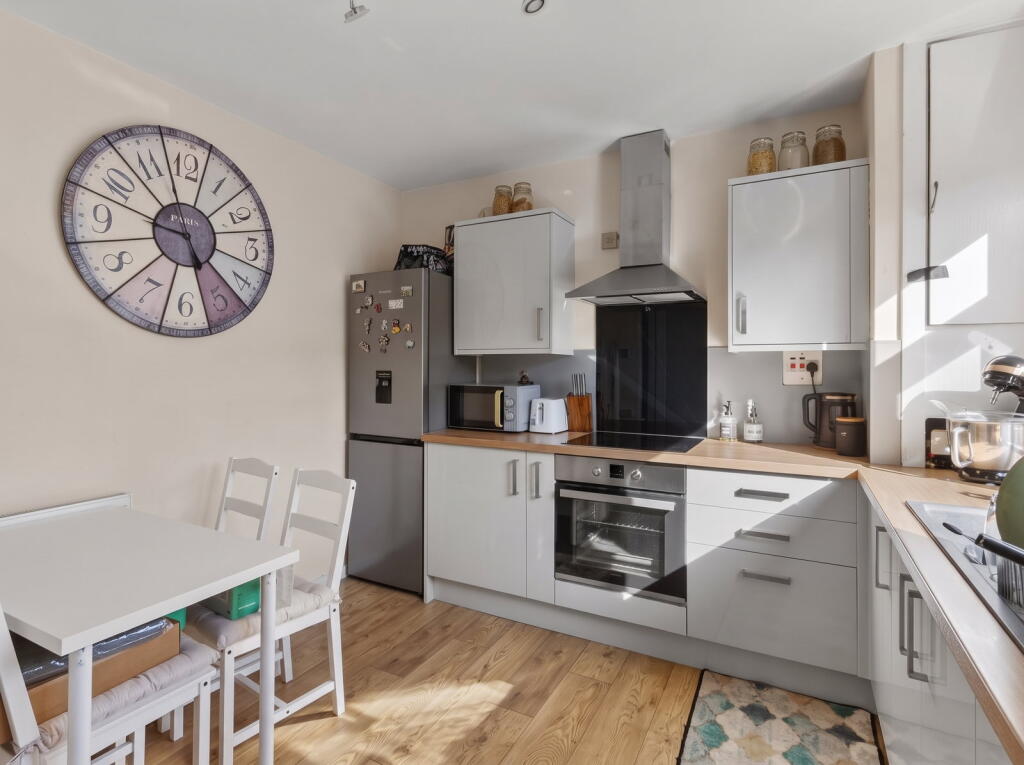 Apartment in Leeds, Headingley Hill, Headingley - View 3