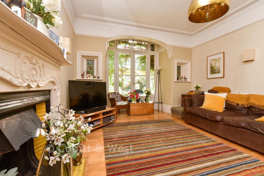 House in London - View 5