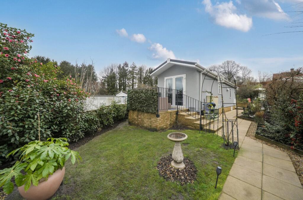 Main image of property: Hedge Barton, Fordcombe, Tunbridge Wells, TN3 0SL