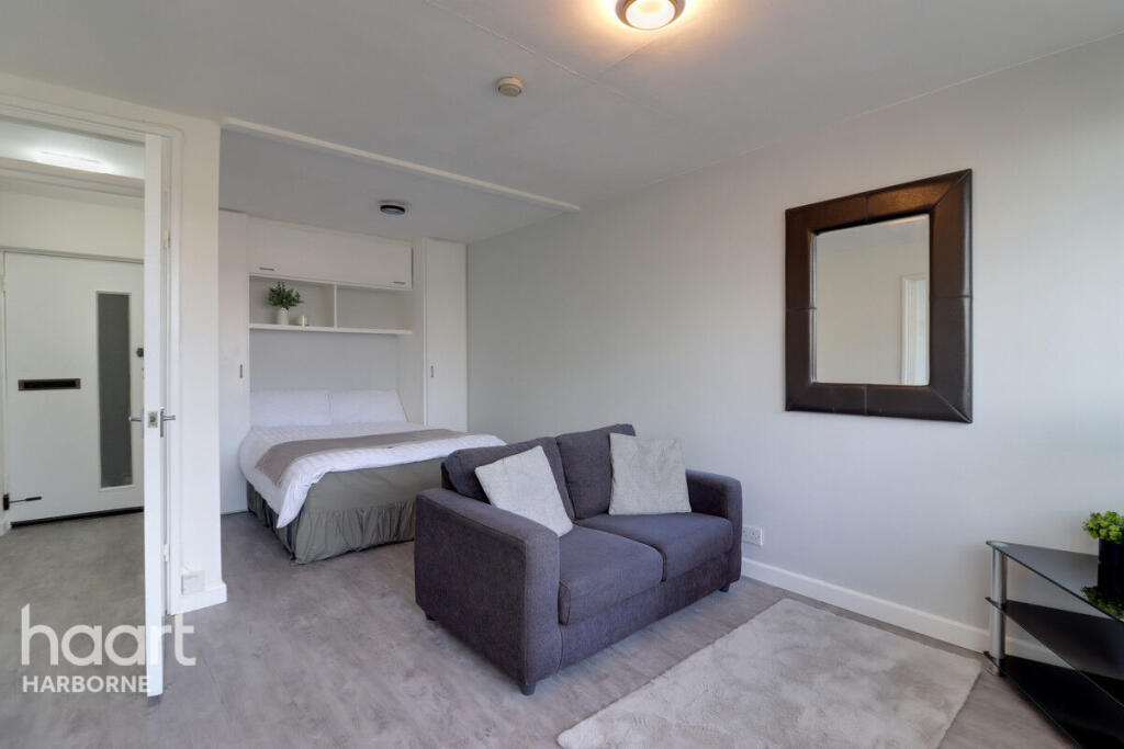 Apartment in Birmingham, West Midlands - View 3