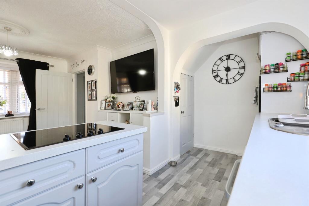 House in Wolverhampton, Perry Hall - More