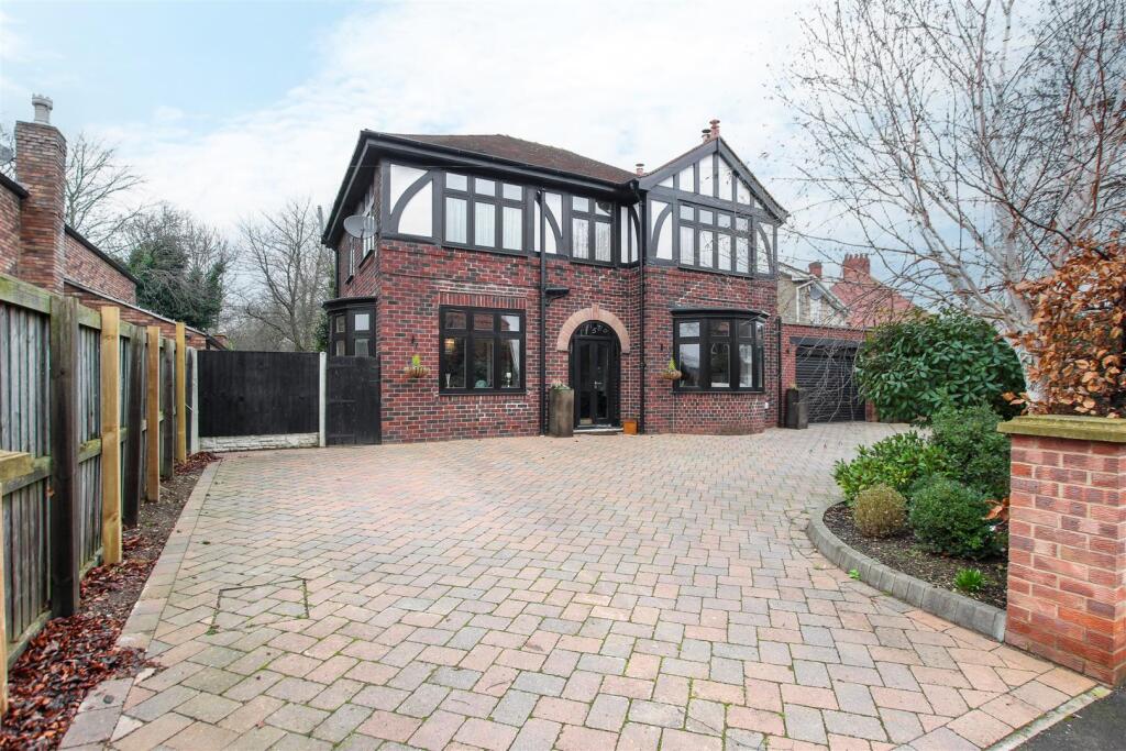Main image of property: Rose Hill Rise, Bessacarr, Doncaster