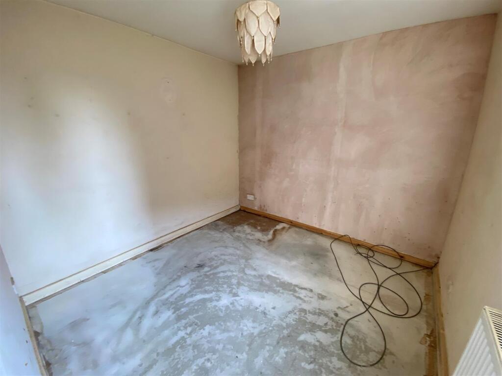 Apartment in Coventry - More