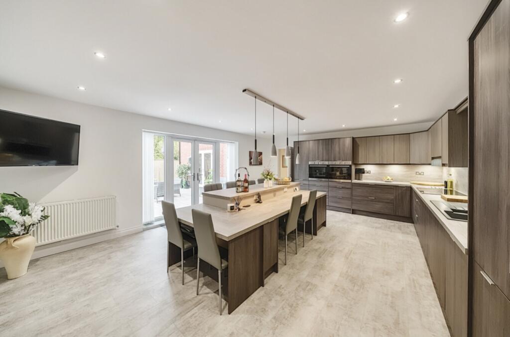 House in North Kesteven, Ashby de la Launde and Bloxholm - More