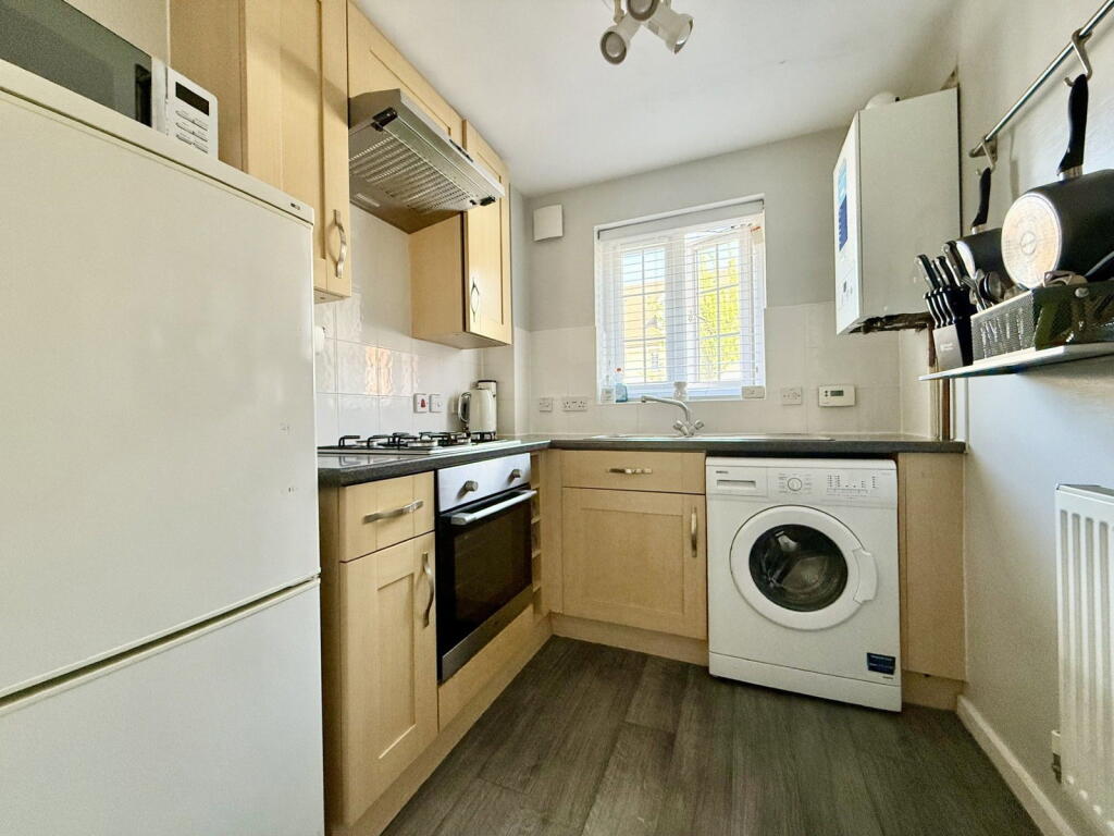 Apartment in Gloucester - View 3