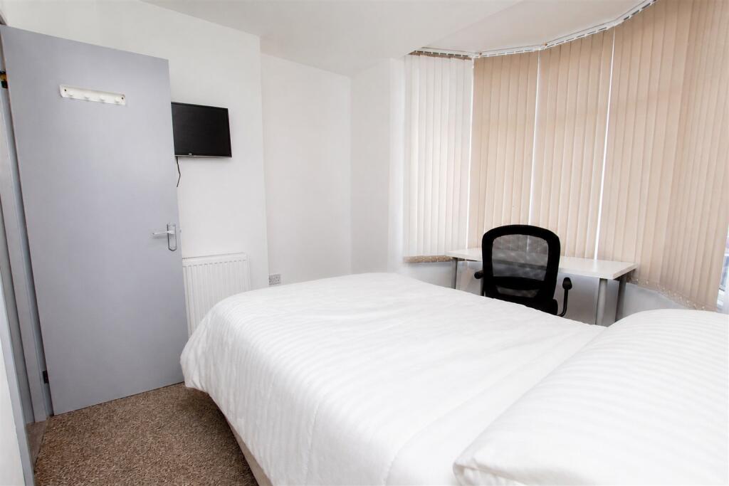 House in Birmingham - View 5
