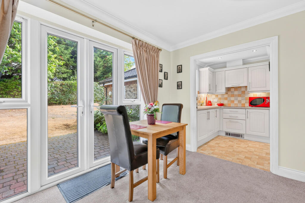 Apartment in Romford, Chadwell Heath - View 5