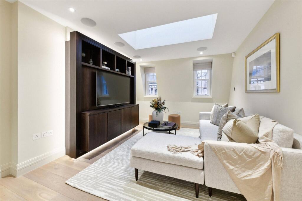 Main image of property: Strand Chambers, Strand, WC2R