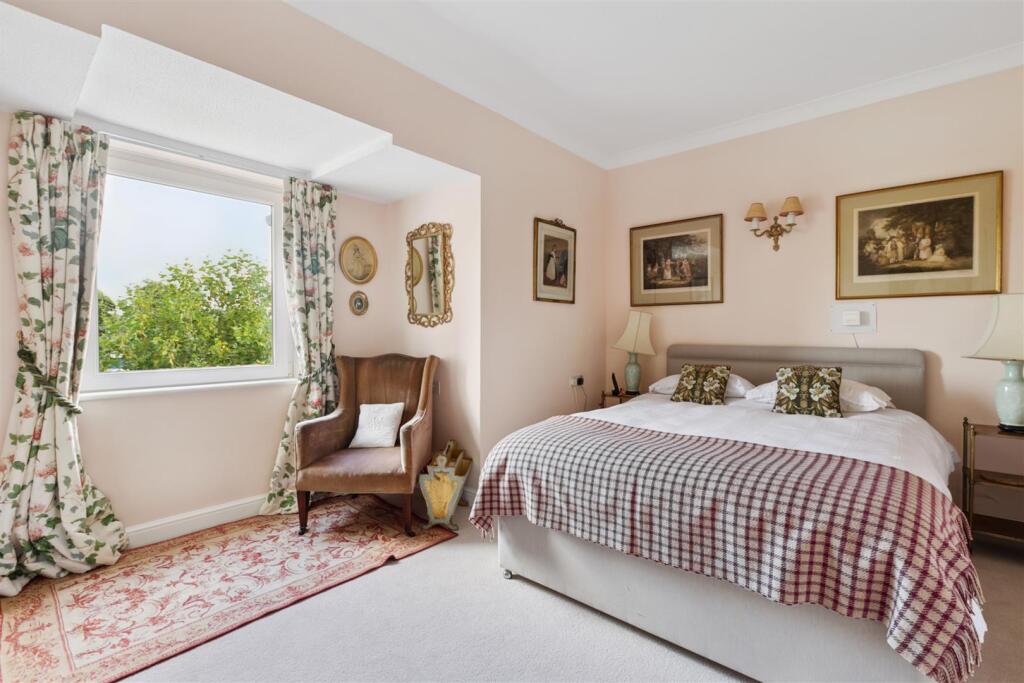 Main image of property: Homecross House, Fishers Lane,W4