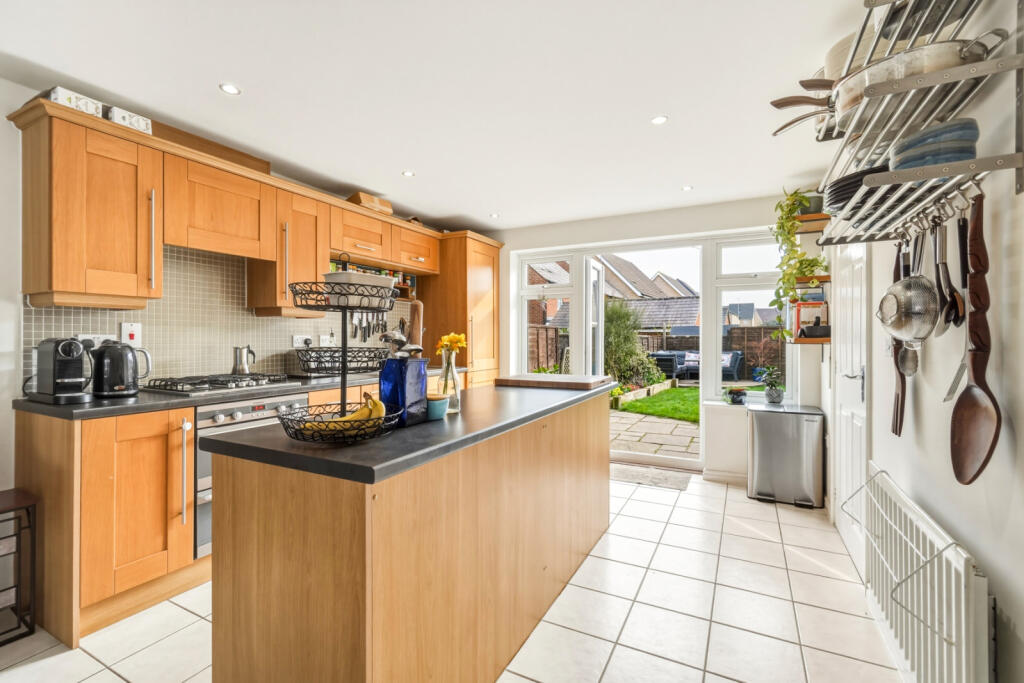 Miller Close, Stansted, Essex, CM24 photo 4