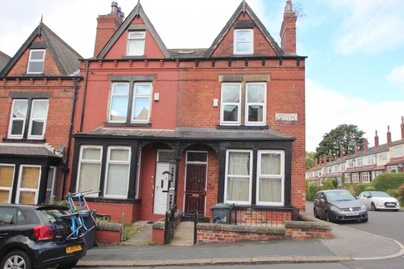 7 bedroom end of terrace house for rent