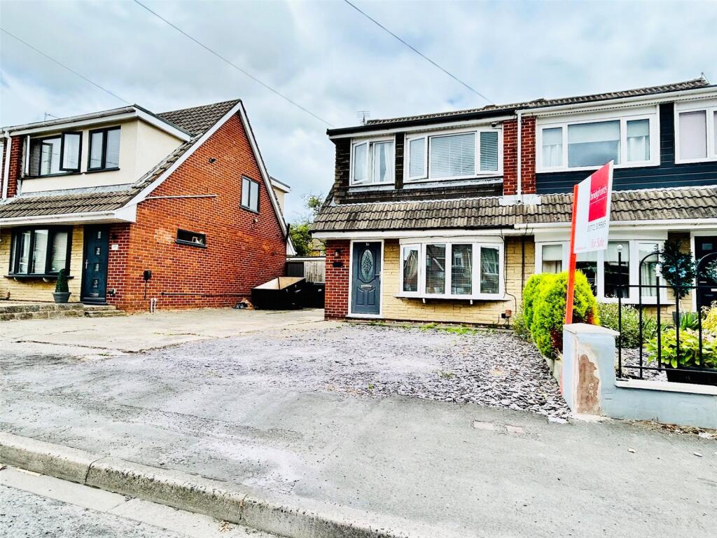 Main image of property: Larchwood Crescent, Leyland, Lancashire, PR25